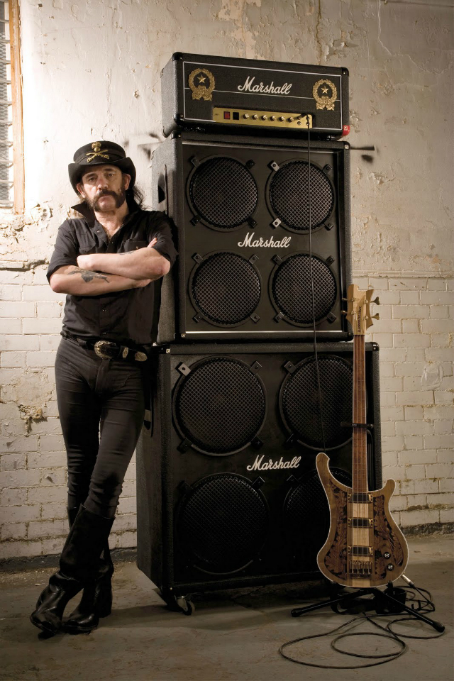 Lemmy e as "assinaturas" Marshall e Rickenbacker.