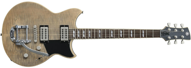 A Arte Sonora rodou o modelo RS720B, singular, desde logo, por ser a única guitarra Revstar com vibrato.